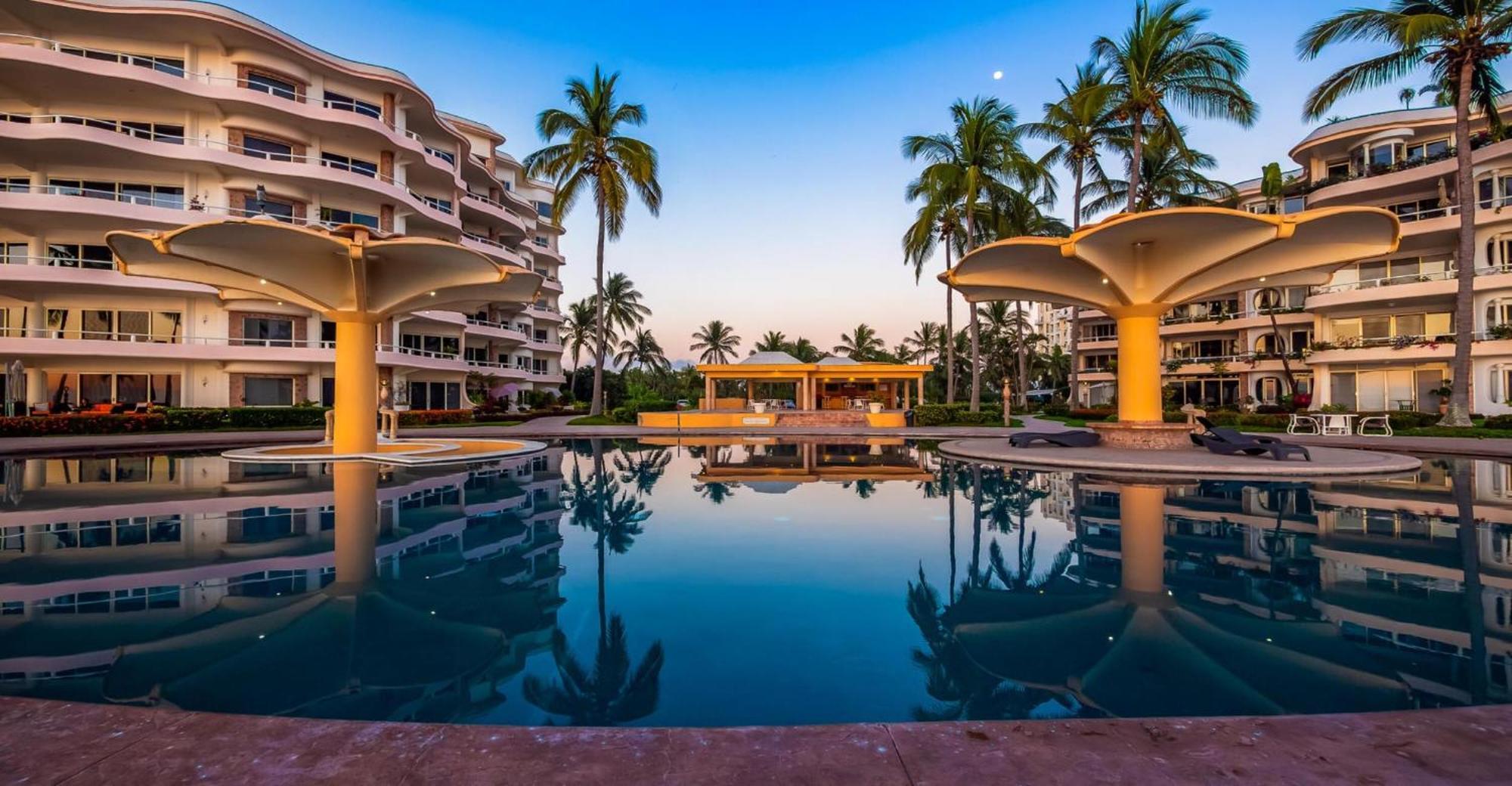 Ocean Front Condo With Pool Sleeps 6 Adults-Quinta Del Mar 203 Nuevo Vallarta Exterior photo